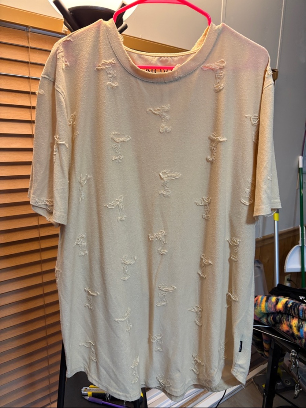 Men's Cream Short-Sleeve Crew Neck Shirt